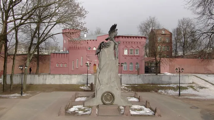 Памятник защитникам Смоленска 4–5 августа 1812 года