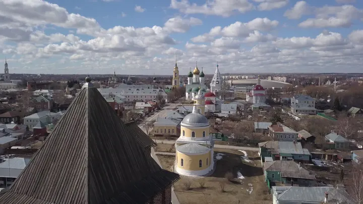 Коломна: Маринкина башня Коломенского кремля в Коломне с высоты