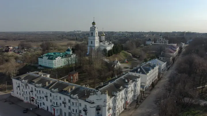 Вязьма: Аэросъёмка храма и городской застройки Вязьмы