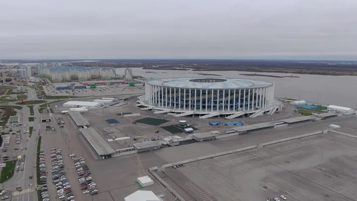 Стадион «Нижний Новгород» на берегу Волги с коптера