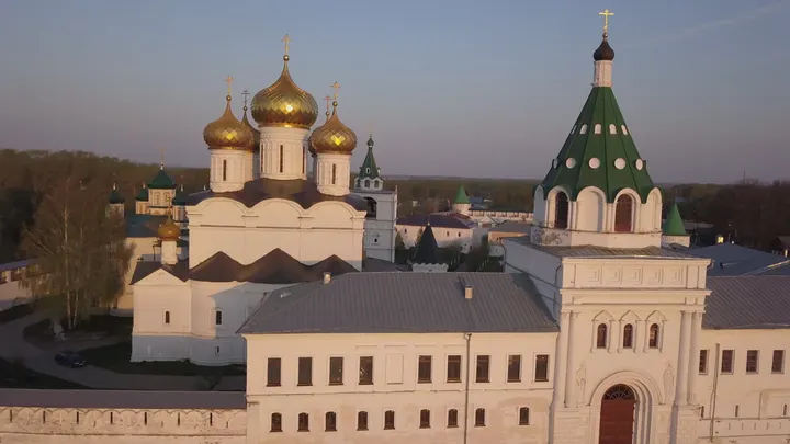 Кострома, Свято-Троицкий Ипатьевский монастырь с высоты