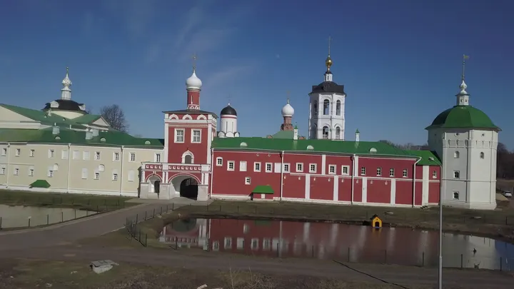 Борисоглебский монастырь в Дмитрове с высоты