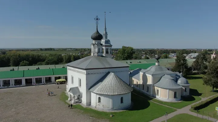 Суздаль с высоты: Воскресенская церковь на Торгу