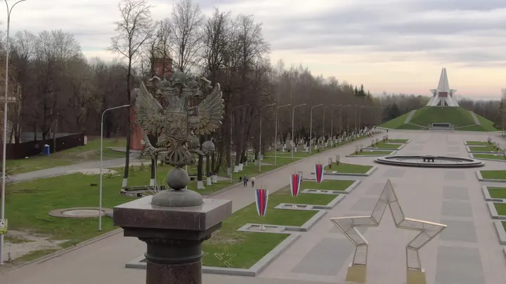 Брянск: Курган Бессмертия в парке Соловьи