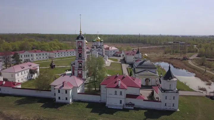 Ростов великий: Ростов Великий: Спасо-Яковлевский Димитриев монастырь с высоты