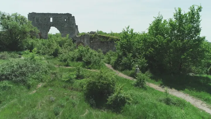 Аэросъёмка руин каменной крепости в Крыму