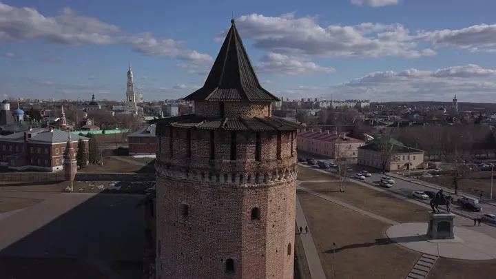 Коломна с высоты: Маринкина башня Коломенского кремля