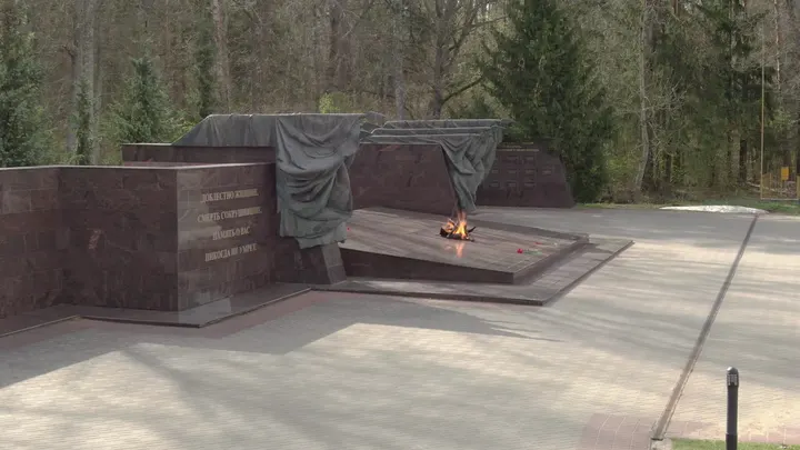 Брянск: мемориальный комплекс «Партизанская поляна»