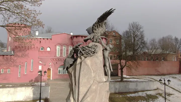 Смоленск: Памятник защитникам Смоленска 4–5 августа 1812 года