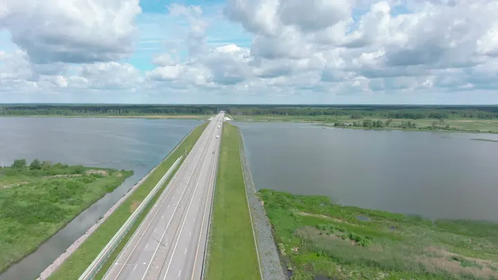 Трасса М11: Мост трассы М-11 через Иваньковское водохранилище