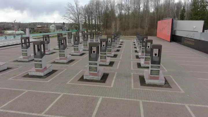 Брянск: мемориал «Героям-лётчикам земли Брянской»