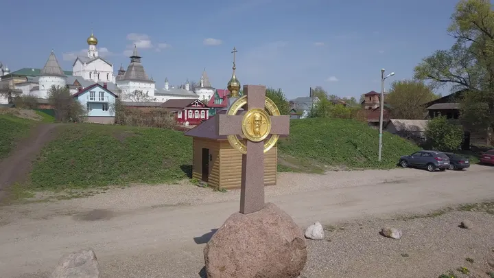 Ростов великий: Ростовский кремль: православный крест с высоты