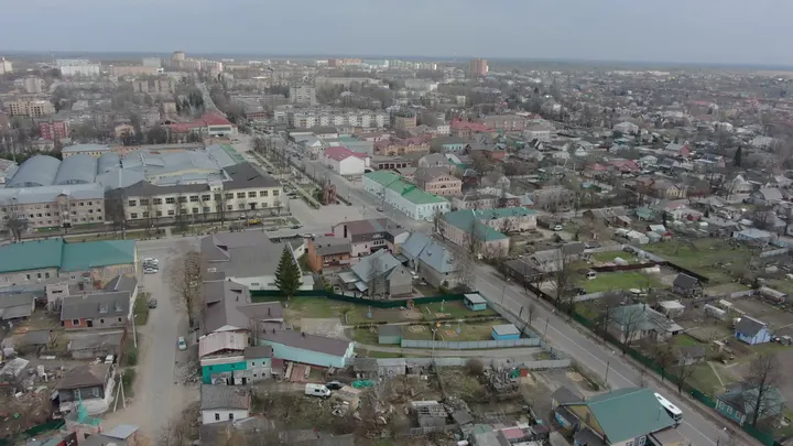 Можайск: Можайск с высоты: панорама городской застройки