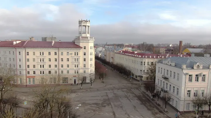Аэросъёмка городской улицы и застройки Смоленска
