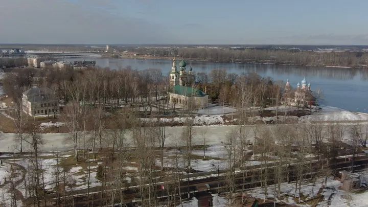 Углич: Спасо-Преображенский собор и Волга зимой