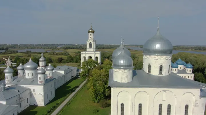 Великий Новгород: Свято-Юрьев монастырь с высоты