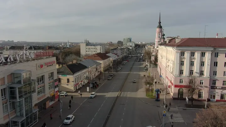 Калуга с высоты: центральная улица и городская застройка