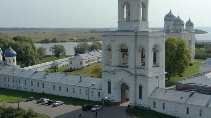 Великий Новгород: Свято-Юрьев монастырь в Великом Новгороде с высоты
