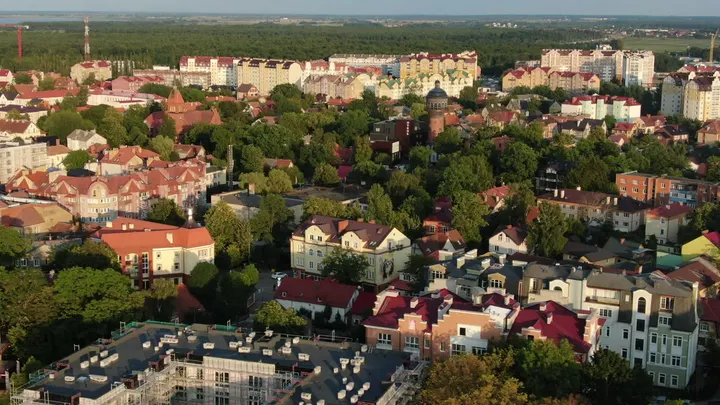 Куршская коса с высоты: панорама города и леса