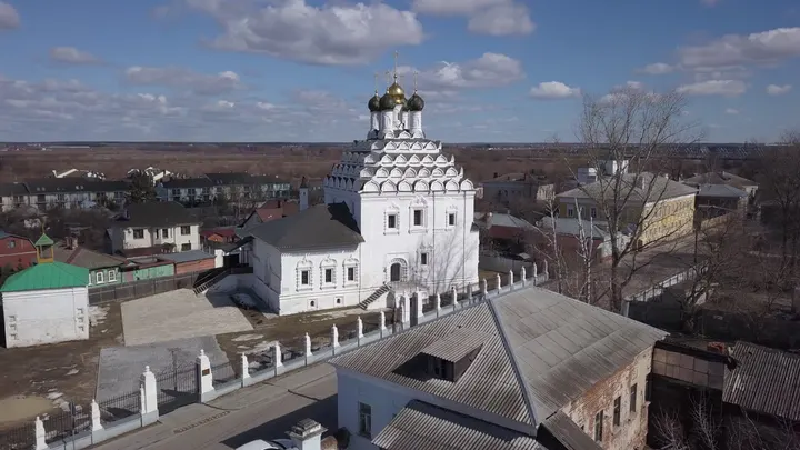 Коломна: Аэросъёмка православного храма в Коломне