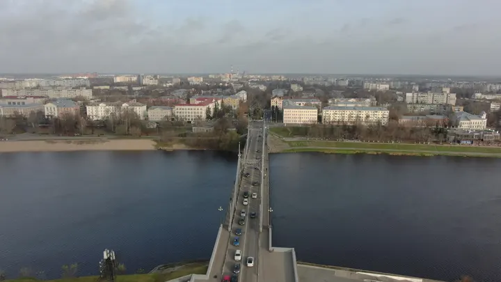 Тверь: Нововолжский мост через Волгу с движением