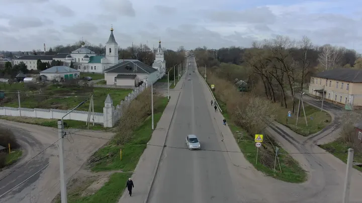 Рославль с высоты: Вознесенская церковь и городская улица