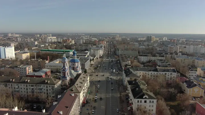 Калуга с высоты: городской центр и церковь