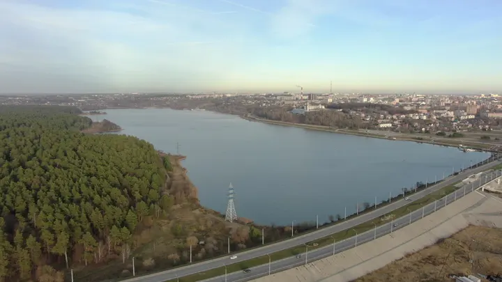 Калуга: Яченское водохранилище и городская панорама