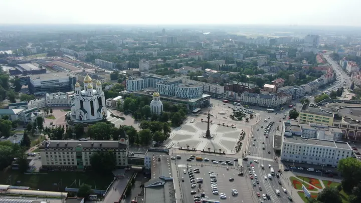 Калининград: Храм Христа Спасителя на площади Победы