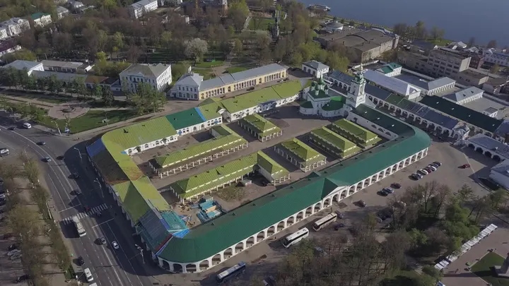Кострома: Красные торговые ряды с высоты