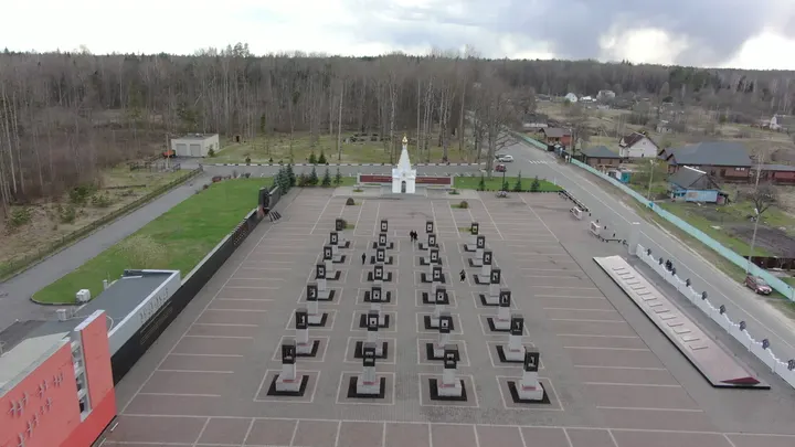 Брянск: Мемориал «Героям-лётчикам земли Брянской»