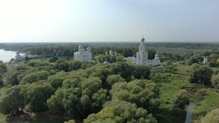 Великий Новгород, Свято-Юрьев монастырь и река Волхов