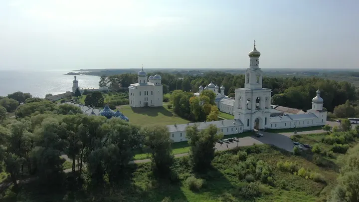 Великий Новгород: Свято-Юрьев монастырь с высоты