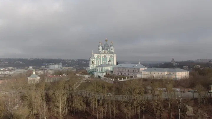 Успенский кафедральный собор в Смоленске с высоты
