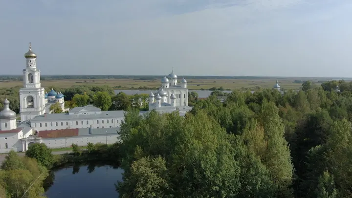 Великий Новгород: Свято-Юрьев монастырь с высоты