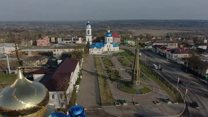 Малоярославец: Церковь Успения Пресвятой Богородицы в Малоярославце с дрона