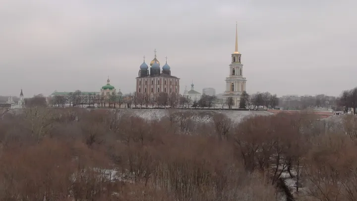Успенский собор Рязанского кремля зимой с высоты