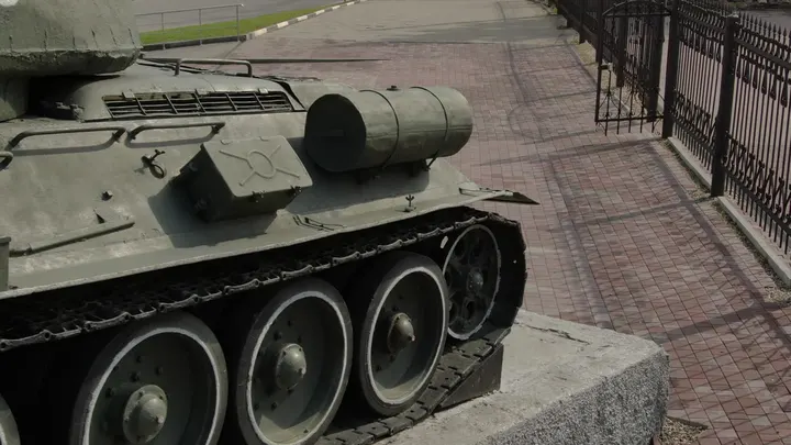 Дроновый облёт памятника танку Т-34 в Наро-Фоминске