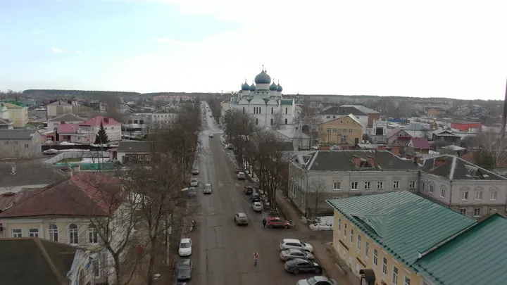 Угличский кремль с высоты: пролёт над храмовым ансамблем
